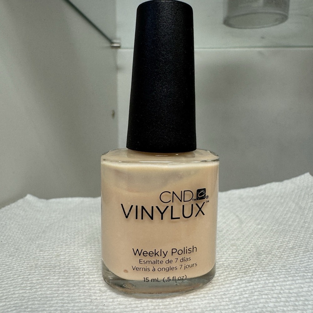 CND Vinylux Longwearing Weekly Nail Polish Lacquer Lavishly Loved 126